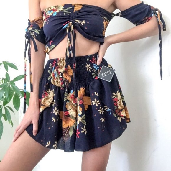 Zaful Pants - NWT Zaful Off Shoulder Blue Cinched Floral Set M